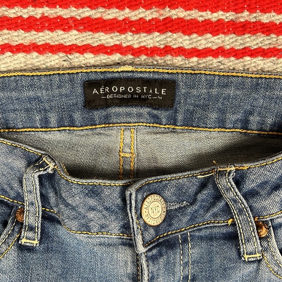 Aeropostale Regular Fit Jeans Size 6 - Picture 3 of 4